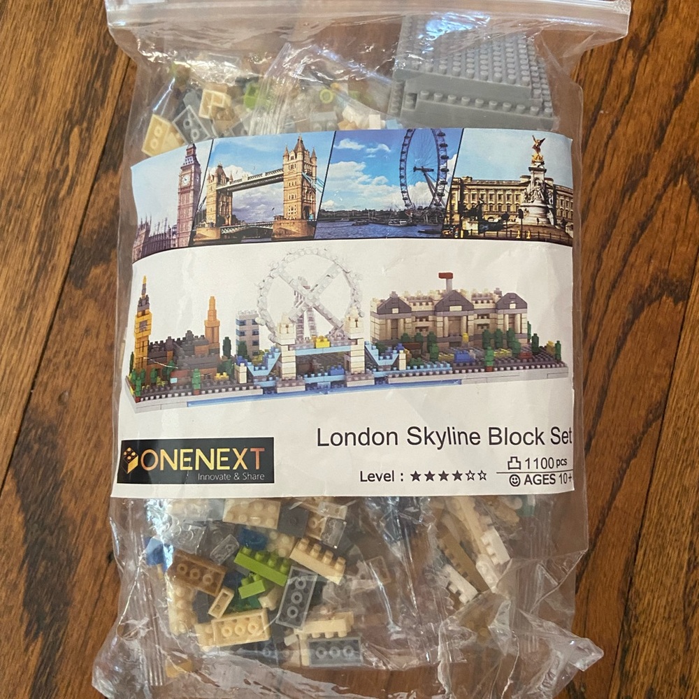OneNext London Skyline Block Set